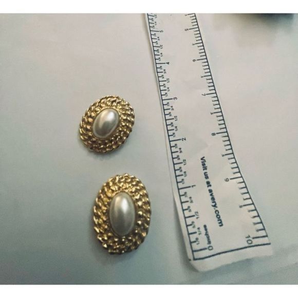 White and gold EARRINGS - Picture 5 of 5